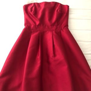 Vineyard Vines- Strapless Red Dress